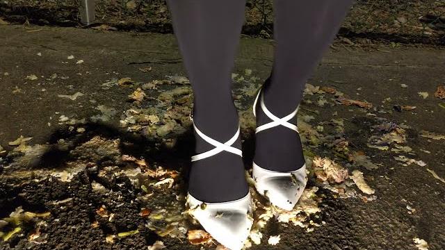 白色綁帶高跟鞋踩爛便當 white high heels crush your dinner 白色綁帶高跟鞋踩爛便當 white high heels crush your dinner