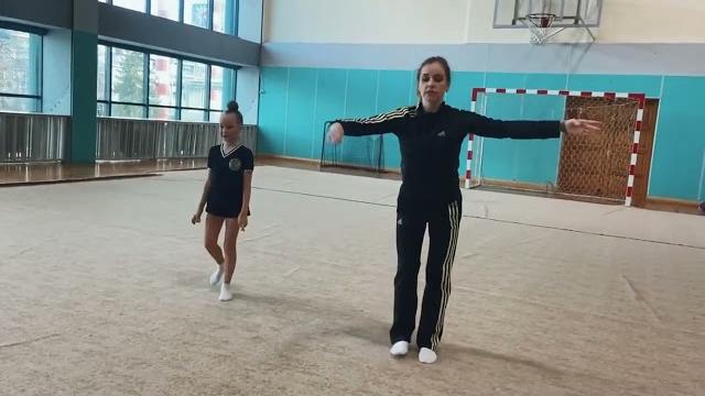 Как двигаются руки на повороте панше / планше. показывает тренер екатерина пирожкова, см до конца Как двигаются руки на повороте панше / планше. показывает тренер екатерина пирожкова, см до конца