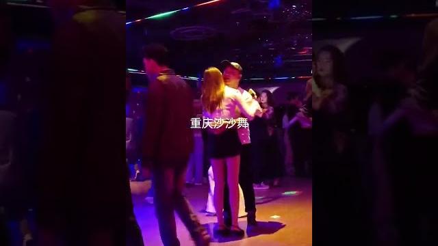 重庆莎莎舞 美女好多啊 重庆莎莎舞 美女好多啊