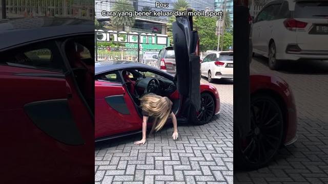 Cara keluar yang benar dari supercars!! #prestigeshorts #shorts Cara keluar yang benar dari supercars!! #prestigeshorts #shorts