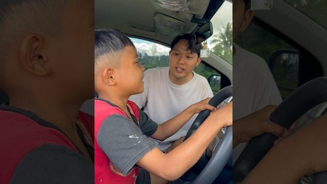 Ngajari raya nyetir mobil #davidsunairi #minivlog #anakdesa #hidupdidesa #warungds #rafa Ngajari raya nyetir mobil #davidsunairi #minivlog #anakdesa #hidupdidesa #warungds #rafa