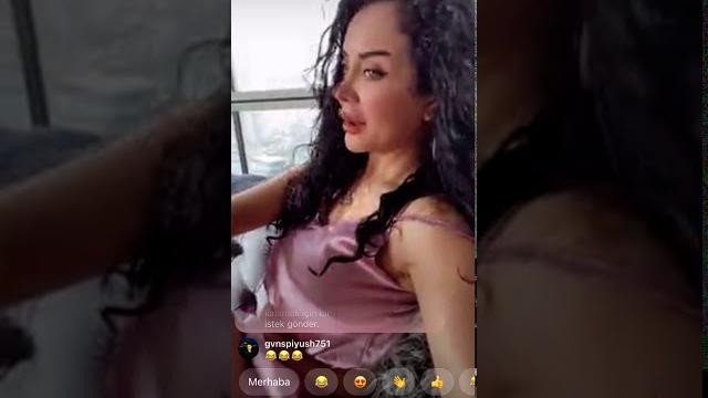 Melek özçağan | frikik | i̇nstagram canlı Melek özçağan | frikik | i̇nstagram canlı