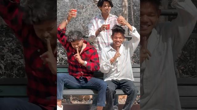 Kesa laga mera mazak| bade miya chote miya ft. udit narayan| #chawmie #youtube #friends #shorts Kesa laga mera mazak| bade miya chote miya ft. udit narayan| #chawmie #youtube #friends #shorts
