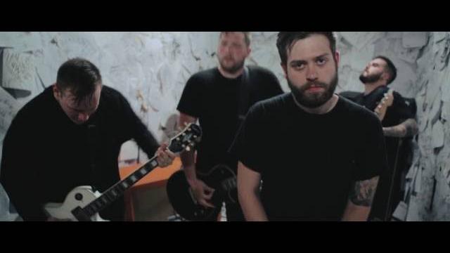 Amoura - scarlett (official music video) Amoura - scarlett (official music video)
