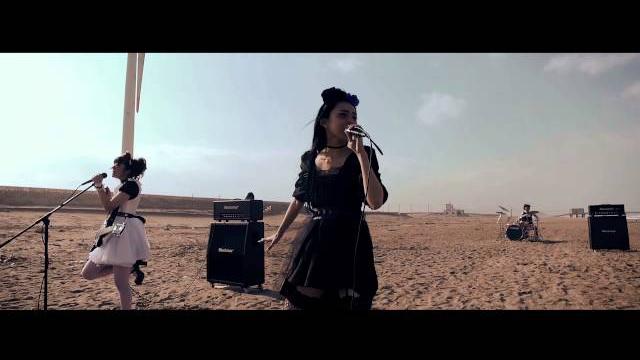 Band-maid / the non-fiction days (official music video) Band-maid / the non-fiction days (official music video)