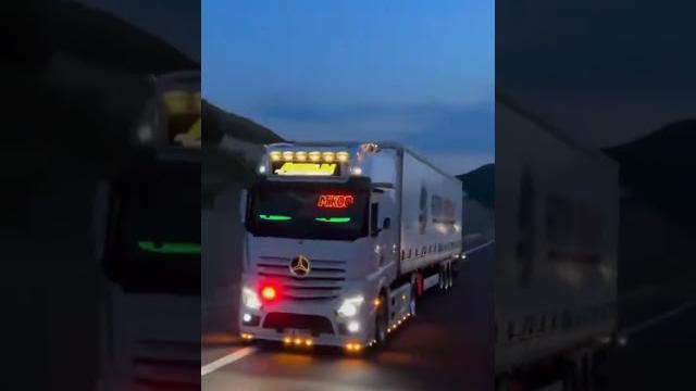 “дьявольские глаза” led гибкий дисплей #дальнобойщик #фура #led #гибкийдисплей #дисплей #truck #like “дьявольские глаза” led гибкий дисплей #дальнобойщик #фура #led #гибкийдисплей #дисплей #truck #like