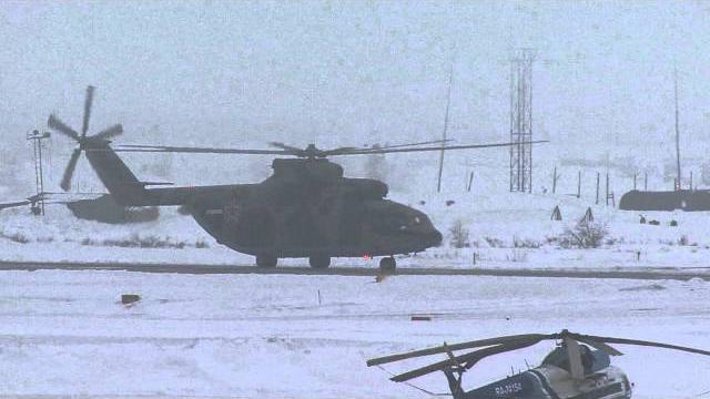 Аэропорт воркута - взлёт вертолёта ми-26 в туман Аэропорт воркута - взлёт вертолёта ми-26 в туман