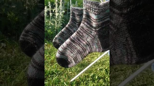 Носочки из секционной пряжи. Носочки из секционной пряжи.