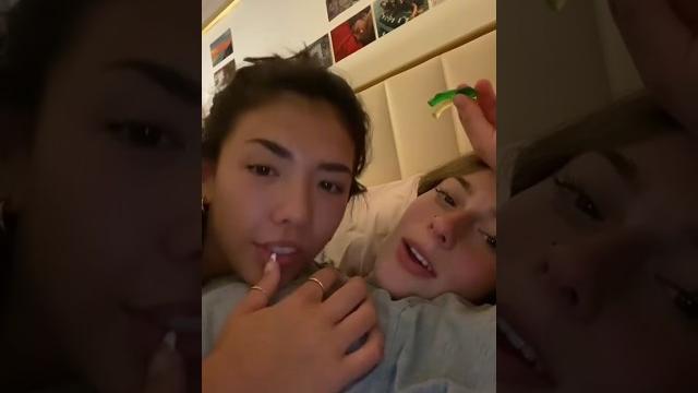 Lesbian kissing on cam Lesbian kissing on cam