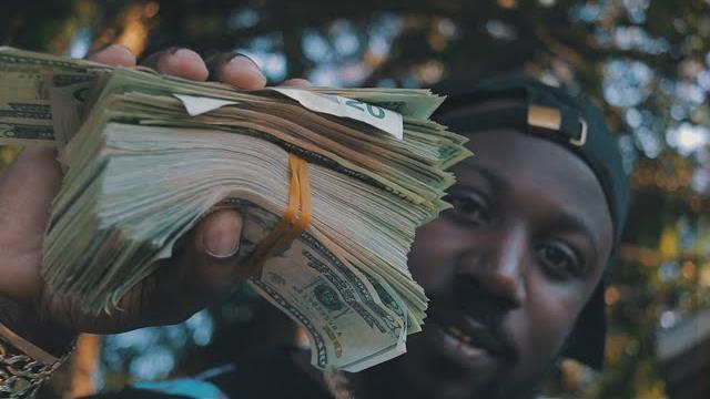Who manyo - turbo (official music video) Who manyo - turbo (official music video)