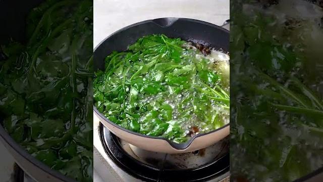 【shorts短片】自製香菜油!拌麵拌菜超萬用! 【shorts短片】自製香菜油!拌麵拌菜超萬用!