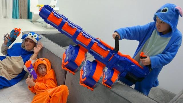 Экстремальные битвы с нёрфами все серии подряд! nerf war Экстремальные битвы с нёрфами все серии подряд! nerf war