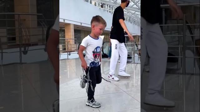 Trend de dança tiktok criança arrasando no freestyle Trend de dança tiktok criança arrasando no freestyle