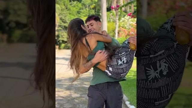 Ele pegou ela no colo (#short) - mansão movie Ele pegou ela no colo (#short) - mansão movie