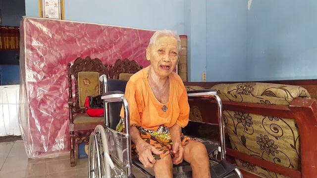 Nenek hot Nenek hot