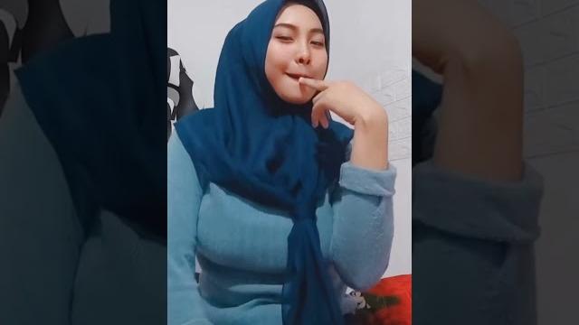 Emut jari ella rochmi thalia Emut jari ella rochmi thalia