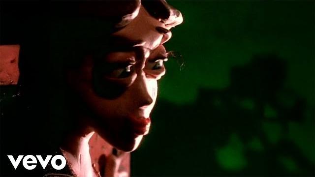 Alice in chains - i stay away (official hd video) Alice in chains - i stay away (official hd video)