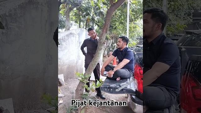 Pijat kejantanan #comedy #komedisundalucu #lucu #comedysunda #comedyfilms #funny #komedisunda Pijat kejantanan #comedy #komedisundalucu #lucu #comedysunda #comedyfilms #funny #komedisunda