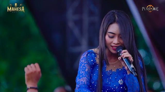 Eva khaliq-aku tak butuh cinta-mahesa music-live peace love community-teguhan#beranda #fyp Eva khaliq-aku tak butuh cinta-mahesa music-live peace love community-teguhan#beranda #fyp