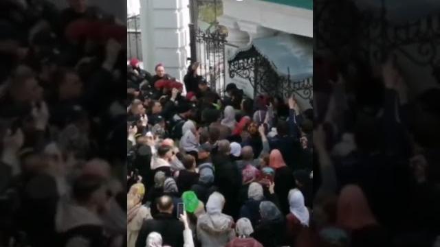 ️️️сутички під києво-печерською лаврою ️️️сутички під києво-печерською лаврою