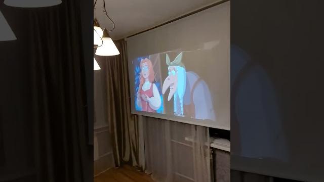 Как показывает проектор при свете. Как показывает проектор при свете.