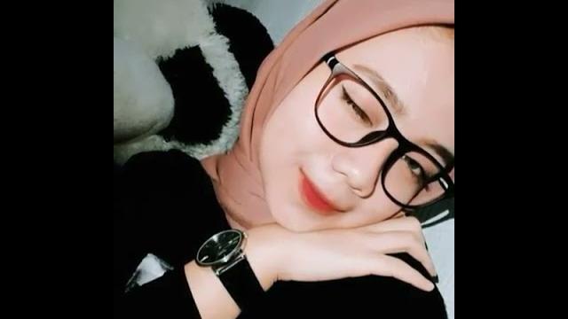 Jilbab cantik dikosan pacar Jilbab cantik dikosan pacar