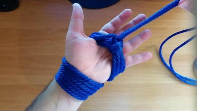 Rope bondage tutorial: hand cuffs Rope bondage tutorial: hand cuffs