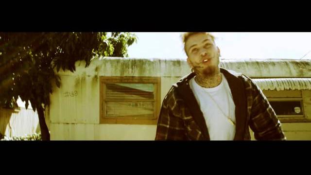 Stitches - molly cyrus (official music video) Stitches - molly cyrus (official music video)
