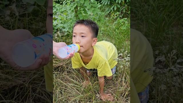 Drink bottled milk Drink bottled milk