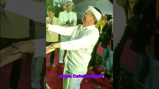 Kang dedi mulyadi joged santai / panutan ku kahadean na Kang dedi mulyadi joged santai / panutan ku kahadean na