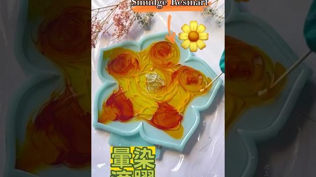 Beautiful resin coastersasmr暈染花朵滴膠杯墊 #resin #asmr #shorts #handmade #diy #art #glitter #flower Beautiful resin coastersasmr暈染花朵滴膠杯墊 #resin #asmr #shorts #handmade #diy #art #glitter #flower