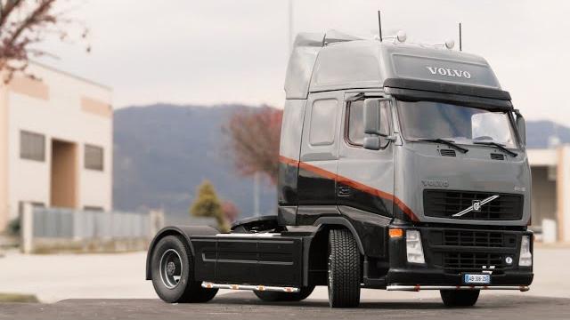 Italeri 1:24 volvo fh16 (full build video) Italeri 1:24 volvo fh16 (full build video)