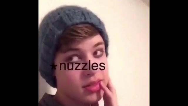 *nuzzles & kisses* xd vine *nuzzles & kisses* xd vine