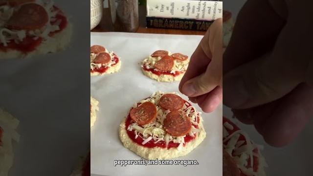 High protein mini pepperoni pizza High protein mini pepperoni pizza