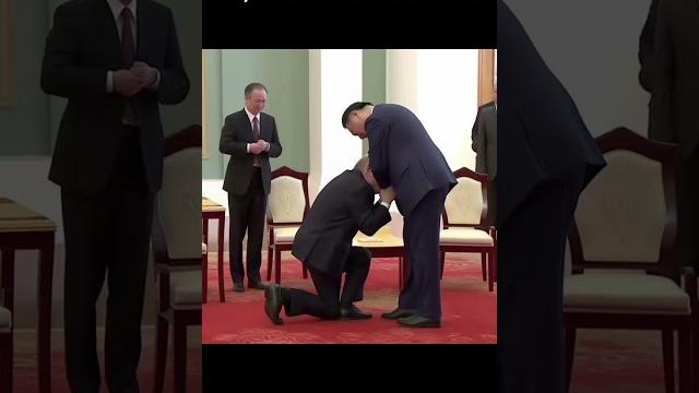 Путин встал на колени перед си цзиньпином Путин встал на колени перед си цзиньпином