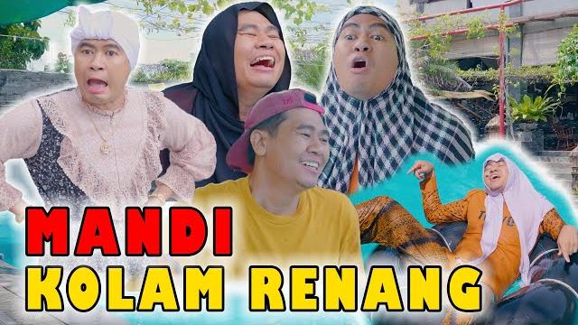 Mandi kolam renang di rumah beti Mandi kolam renang di rumah beti