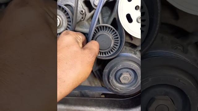 Audi a4 2.0 fan belte changing possess Audi a4 2.0 fan belte changing possess