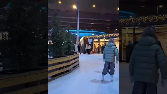 Каток у флагштока и пивоварня Каток у флагштока и пивоварня