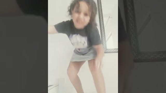 Eu de saia kkk Eu de saia kkk