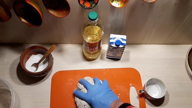 Готовим хлеб в русской печи Готовим хлеб в русской печи