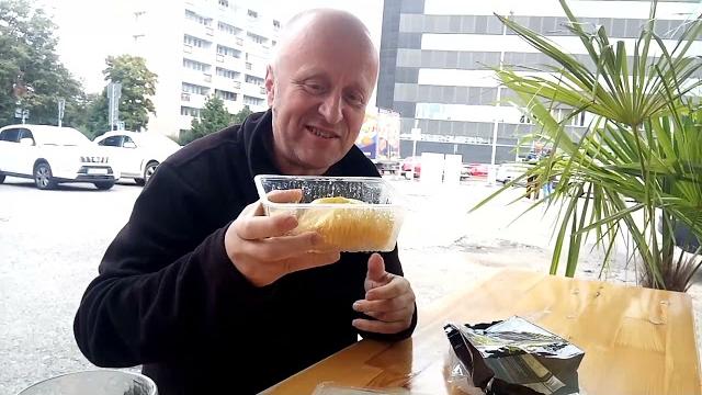 Czechreact to durian fruit Czechreact to durian fruit