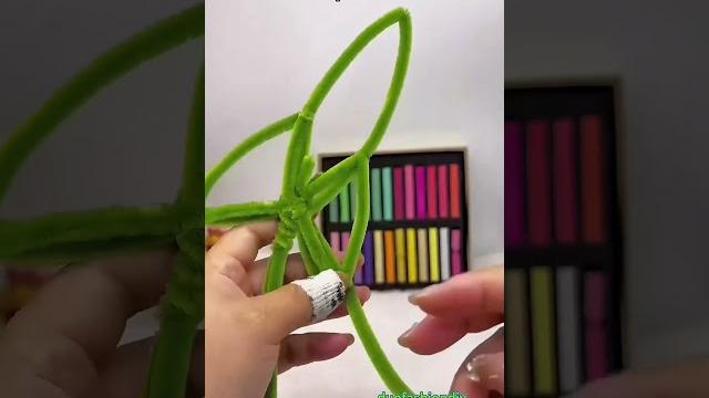 Diy pipe cleaner flower tutorial #handmade #diy #flowers #gift #craft #handmadegifts #handmadecraft Diy pipe cleaner flower tutorial #handmade #diy #flowers #gift #craft #handmadegifts #handmadecraft