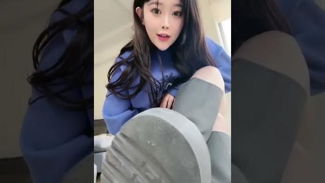 #套路直播 #易直播 南星 高颜值第一视角 长靴 挑逗 秀脚 #套路直播 #易直播 南星 高颜值第一视角 长靴 挑逗 秀脚