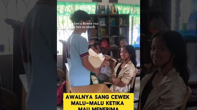 Ketika pacar tiba-tiba datang kesekolahan pacar kasih surprise ‼️‼️ #surprise #pacar #romantis #haru Ketika pacar tiba-tiba datang kesekolahan pacar kasih surprise ‼️‼️ #surprise #pacar #romantis #haru