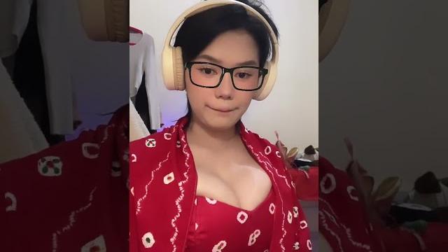 Meimei chan hot banget Meimei chan hot banget