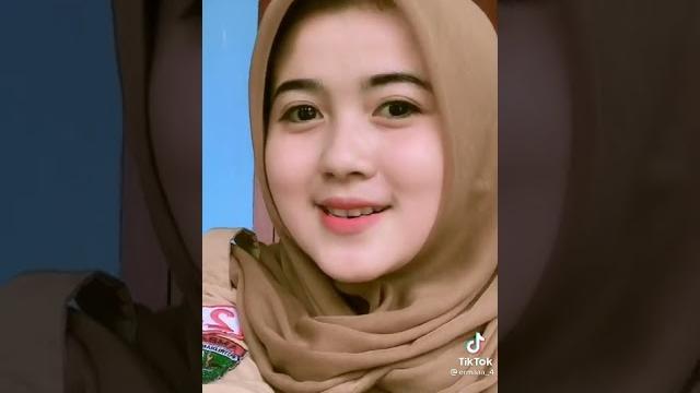 Cewek hijab cantik tik tok terbaru Cewek hijab cantik tik tok terbaru
