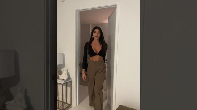 Daughters dressing like mom's... #shorts #viralvideo Daughters dressing like mom's... #shorts #viralvideo