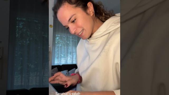 Aslı bekiroğlu'ndan esprili paylaşım Aslı bekiroğlu'ndan esprili paylaşım