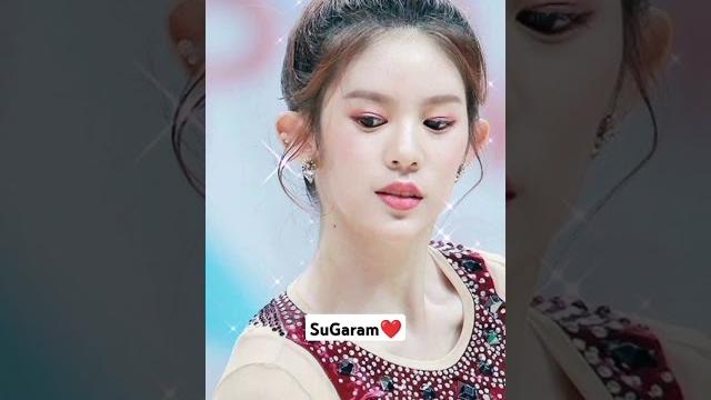 #momoland yeonwoo x daisy #momoland yeonwoo x daisy