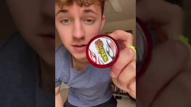 Doing the dna with my cheapest yoyo?! Doing the dna with my cheapest yoyo?!